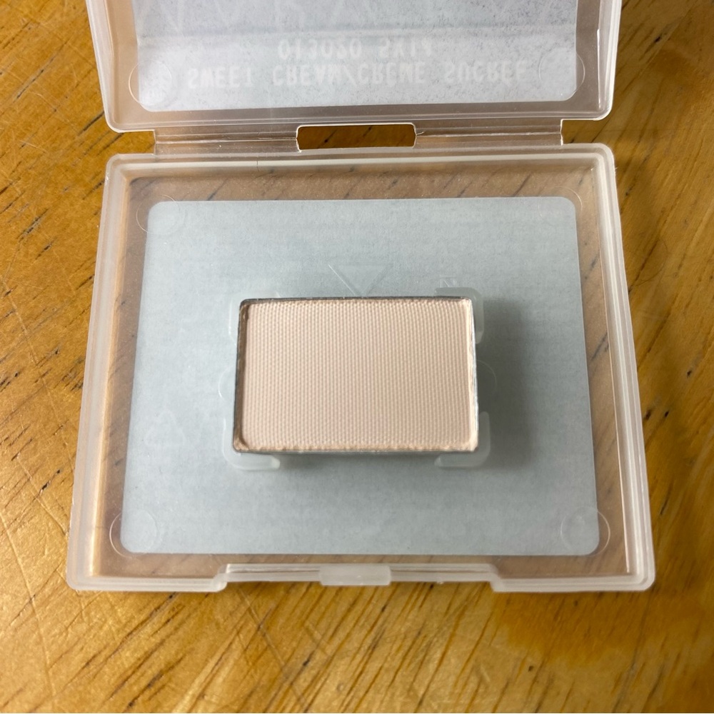 Mineral eye color matte